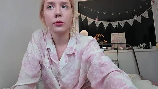  CuteAsFuck  online show from November 8, 2025, 5:49 pm