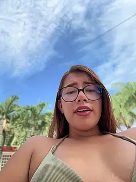 Snapshot of sara_calderon chatting on April 14, 2026, 1:38 pm sara calderon online show from April 14, 2026, 1:38 pm
