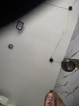 sara calderon online show from November 22, 2025, 1:32 pm