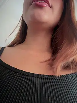 Snapshot of sara_calderon chatting on March 31, 2026, 1:35 pm sara calderon online show from March 31, 2026, 1:35 pm