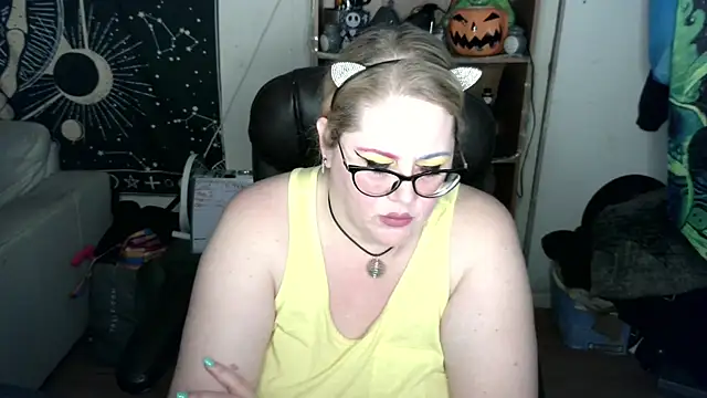 Kinky Witch online show from June 4, 2026, 5:17 pm