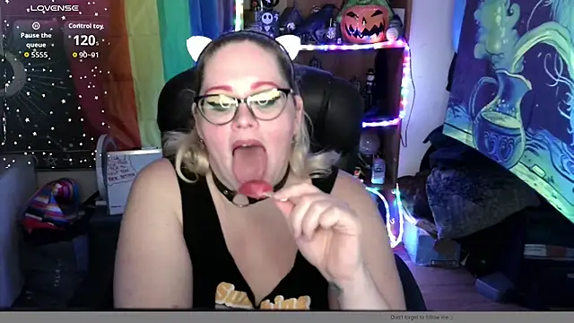 Kinky Witch online show from June 20, 2026, 6:13 pm