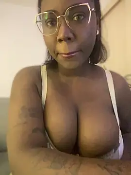 Alexia 24 online show from July 11, 2026, 3:40 am