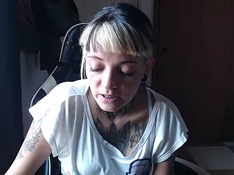 hann ya06 online show from February 4, 2026, 8:26 pm