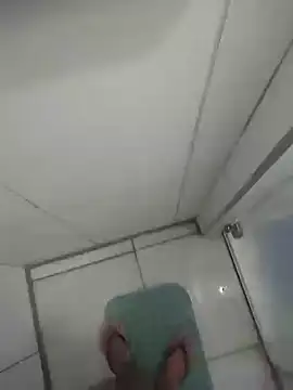 Snapshot of GuilhermeYuree chatting on January 19, 2026, 6:50 am GuilhermeYuree online show from January 19, 2026, 6:50 am