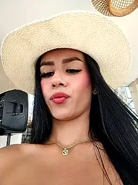 Juliana Xander online show from September 17, 2025, 2:41 pm