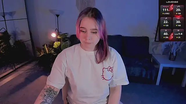 Snapshot of lunaalli chatting on March 5, 2026, 8:49 pm lunaalli online show from March 5, 2026, 8:49 pm