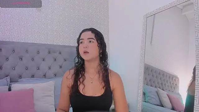 Snapshot of Evaa_Lunna_ chatting on June 4, 2026, 8:24 pm Evaa Lunna online show from June 4, 2026, 8:24 pm
