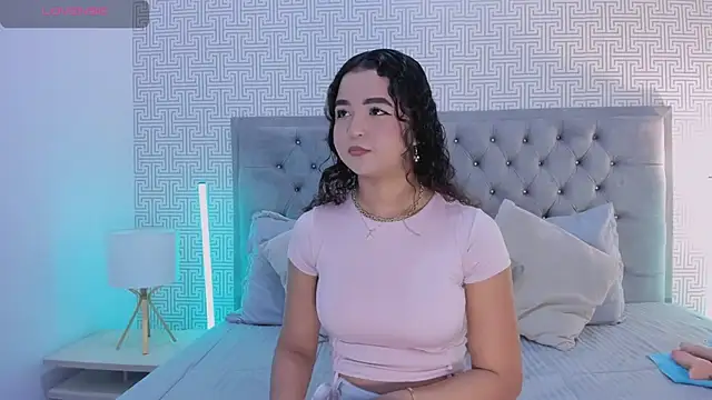 Snapshot of Evaa_Lunna_ chatting on May 31, 2026, 8:42 pm Evaa Lunna online show from May 31, 2026, 8:42 pm