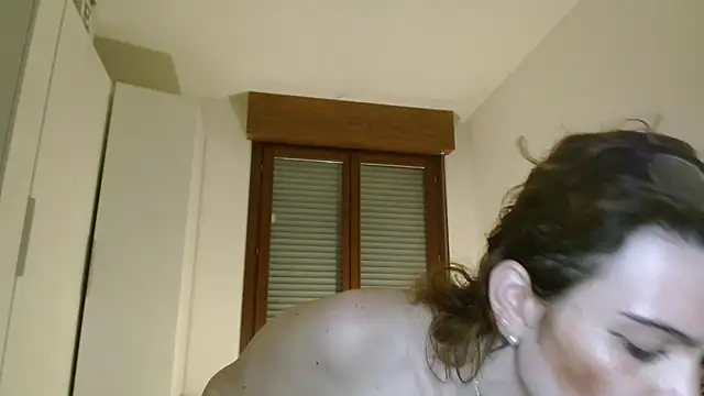 refem9 online show from October 12, 2025, 3:19 am