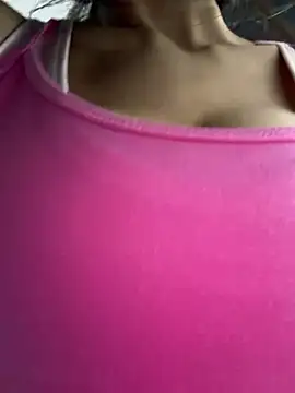 Ninazhang online show from February 1, 2026, 2:54 am