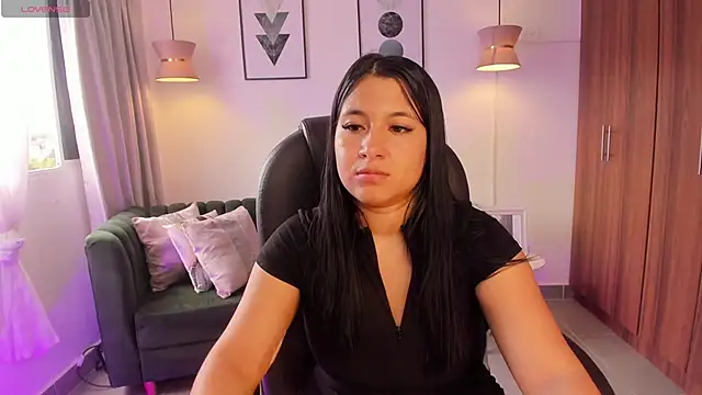 DANDARA THOM online show from January 14, 2026, 7:28 pm