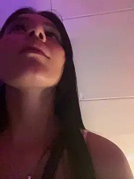 Vaneza G1 online show from May 24, 2026, 4:56 am