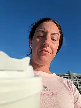 sweetsirenn online show from January 9, 2026, 1:18 pm