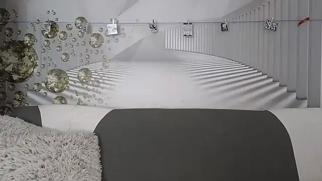 EvoletteLouLou online show from September 14, 2025, 12:05 pm