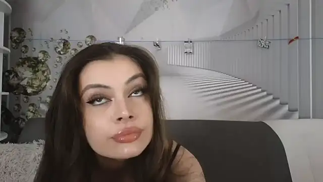 EvoletteLouLou online show from September 25, 2025, 1:17 pm