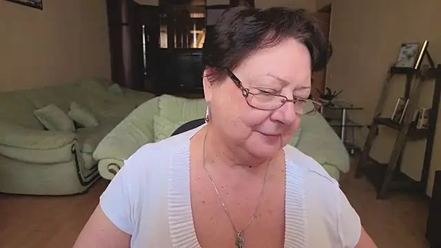 Margo Moll online show from March 12, 2026, 7:45 am