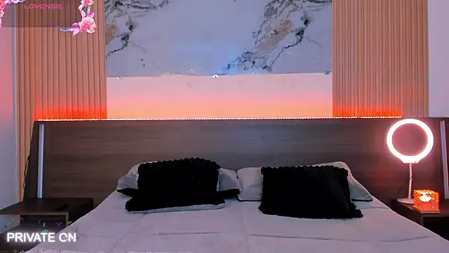 Snapshot of samanthaa_moon chatting on March 25, 2026, 11:25 pm samanthaa moon online show from March 25, 2026, 11:25 pm