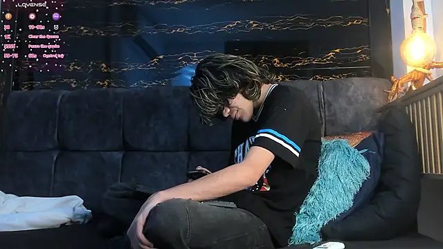 Diamond twink online show from November 8, 2025, 3:54 am