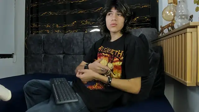 Diamond twink online show from February 26, 2026, 1:44 pm