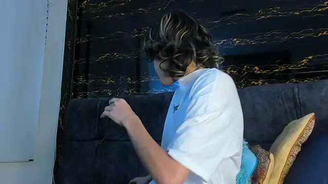 Diamond twink online show from October 9, 2025, 7:36 pm