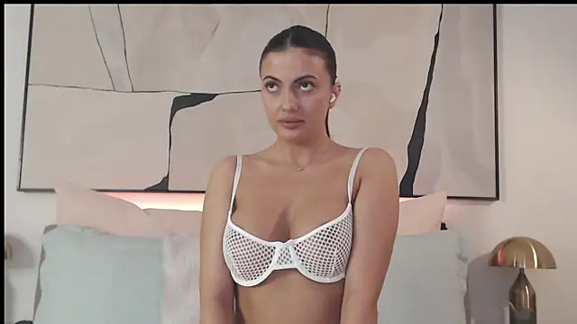 NicoleBrawn online show from September 25, 2025, 7:58 am