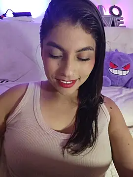 Snapshot of Fox_Roxxan chatting on February 24, 2026, 2:01 am Fox Roxxan online show from February 24, 2026, 2:01 am