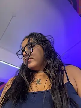 KatlynRous online show from May 6, 2026, 5:50 pm