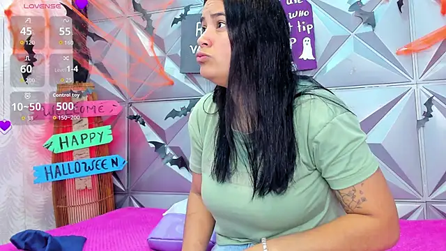 GreciaFox1 online show from October 31, 2025, 11:18 am