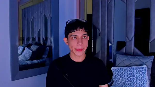 Sebax Young online show from May 6, 2026, 4:49 am