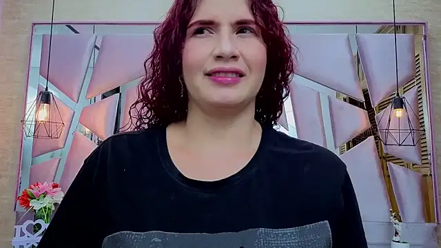 Snapshot of ThaliaCross chatting on July 22, 2026, 7:49 pm ThaliaCross online show from July 22, 2026, 7:49 pm