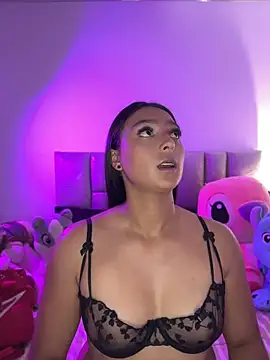 nicolexxaleja online show from May 6, 2026, 5:39 pm