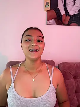 nicolexxaleja online show from April 27, 2026, 7:01 pm