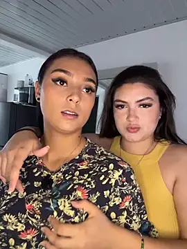 nicolexxaleja online show from March 18, 2026, 9:59 pm