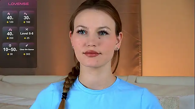 YungTessa online show from September 30, 2025, 4:57 pm