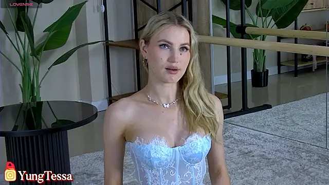 YungTessa online show from July 30, 2026, 6:29 pm