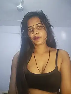 cute radhikaa online show from June 5, 2026, 8:09 am