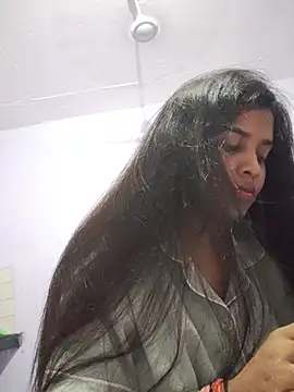 Snapshot of cute_radhikaa chatting on July 17, 2026, 10:56 am cute radhikaa online show from July 17, 2026, 10:56 am