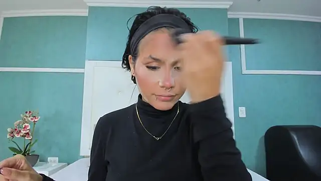 ania gomez online show from September 18, 2025, 10:57 pm