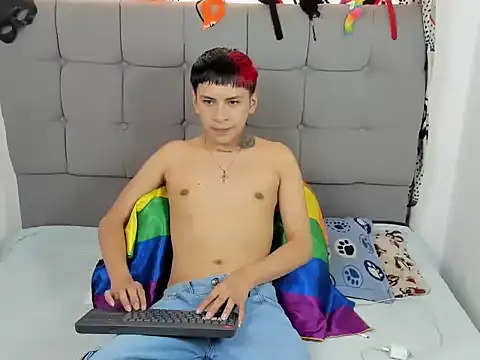 jake hott1 online show from September 16, 2025, 8:32 pm