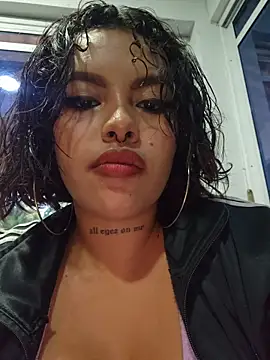 Snapshot of Yessica_Lopezz chatting on July 13, 2026, 11:09 am Yessica Lopezz online show from July 13, 2026, 11:09 am