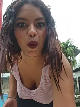 Snapshot of Yessica_Lopezz chatting on June 19, 2026, 11:49 am Yessica Lopezz online show from June 19, 2026, 11:49 am