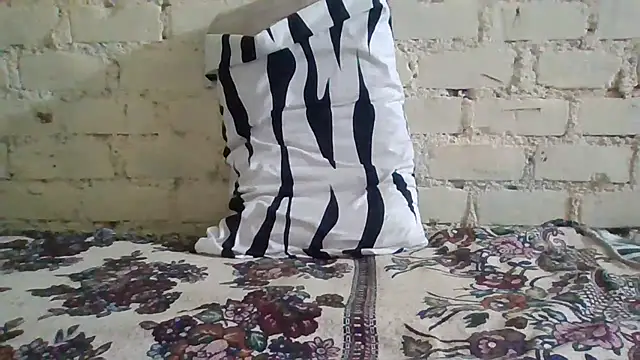 LecheDeSoya666 online show from July 29, 2026, 8:52 pm