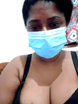 boosypussy online show from June 18, 2026, 9:42 pm
