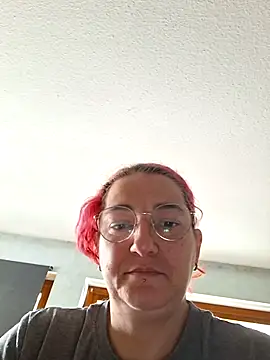 Snapshot of Einfach_Dani_offi chatting on July 7, 2026, 8:40 am Einfach Dani offi online show from July 7, 2026, 8:40 am