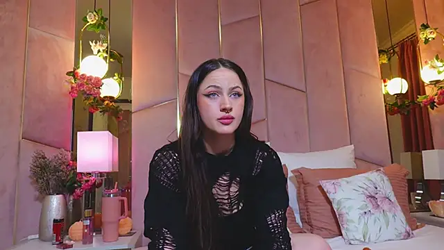 Snapshot of LucyLextonX chatting on March 14, 2026, 4:24 pm LucyLextonX online show from March 14, 2026, 4:24 pm