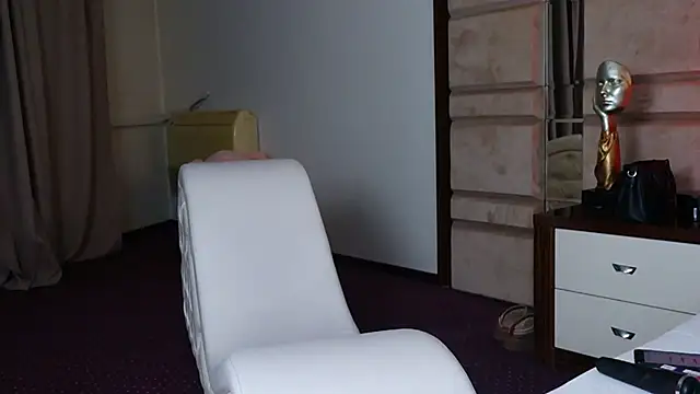 Snapshot of LucyLextonX chatting on February 10, 2026, 9:58 pm LucyLextonX online show from February 10, 2026, 9:58 pm