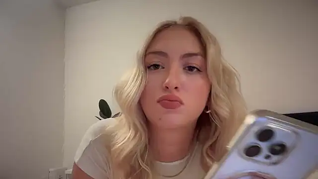 Kitty Swetty online show from February 17, 2026, 7:55 pm