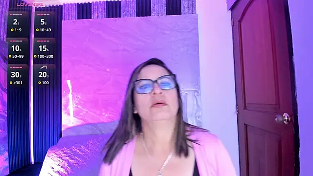 Agatha Pleasure online show from March 3, 2026, 12:12 pm