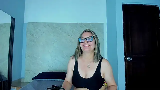 Agatha Pleasure online show from April 30, 2026, 12:01 pm